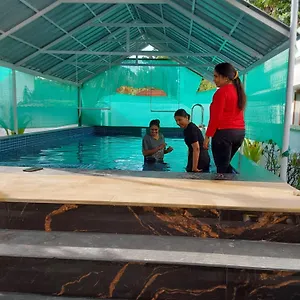 Pensión Johnson's With Pool & Ecohouseboat Near Town, Alappuzha